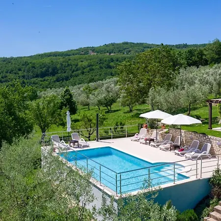 Villa Runko Benazici